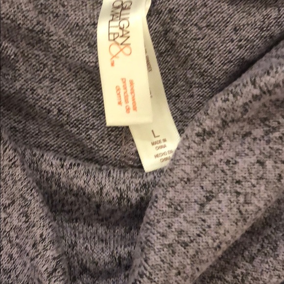 Soft lounge pullover. - Picture 2 of 4